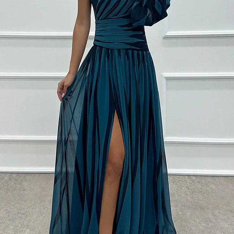 Shiloh - Elegante gestreepte maxi-jurk met één schouder