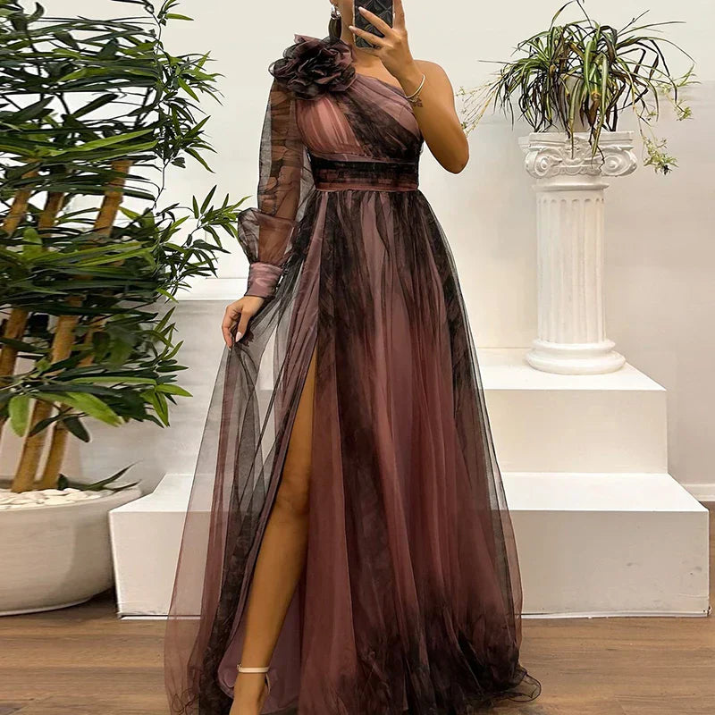 Judith - Trendy maxi-jurk met één schouder en meshprint